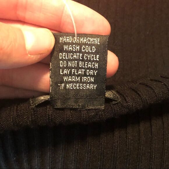 NWT! Evie silk blend black knitted top.‎ - Picture 5 of 11